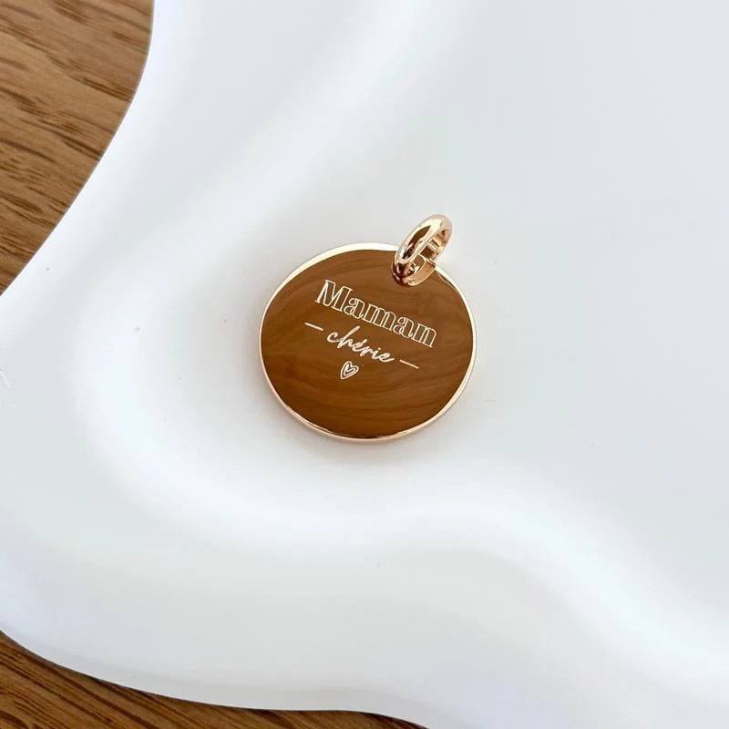 Pendentif "Maman chérie" plaqué or