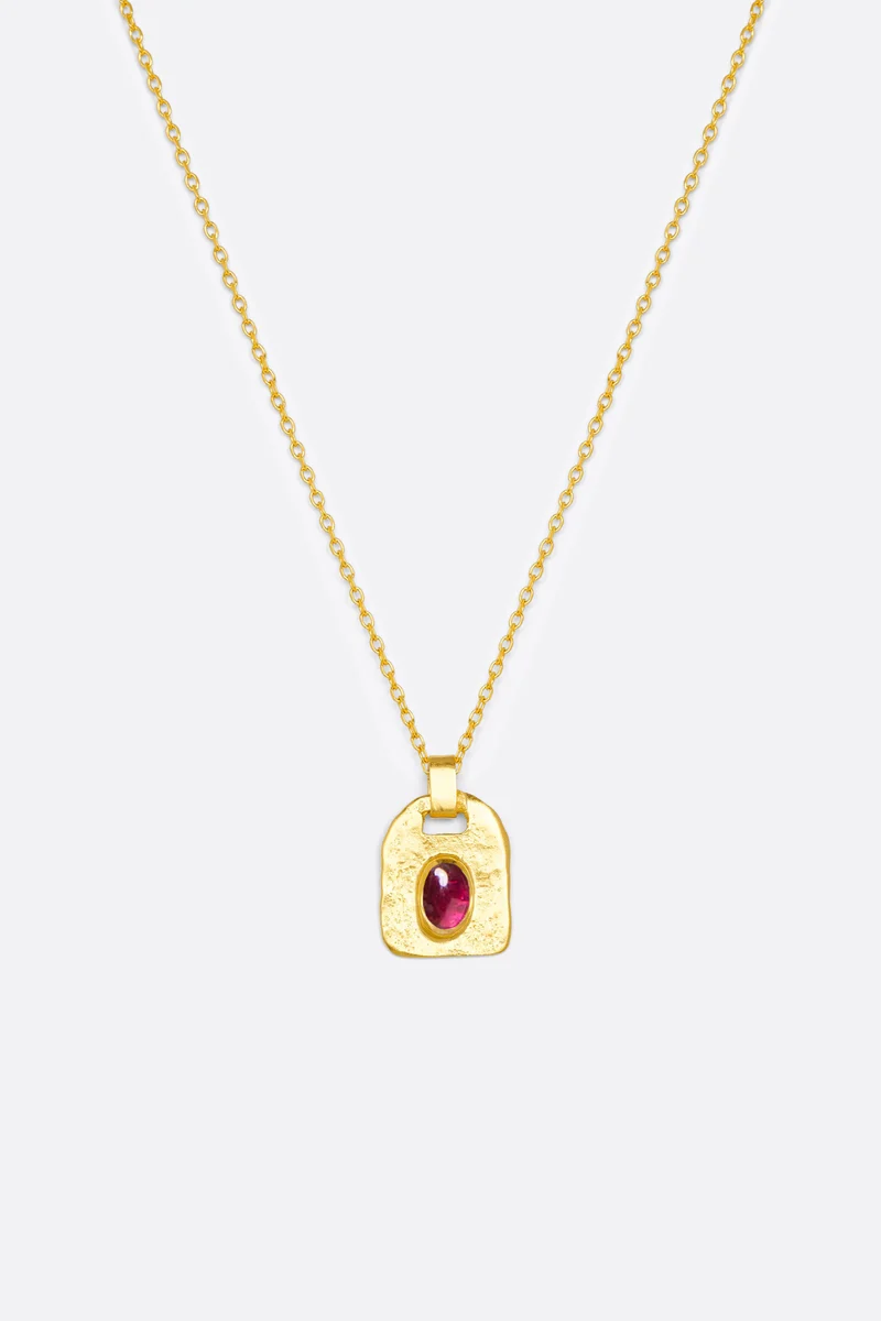 COLLIER NELIA