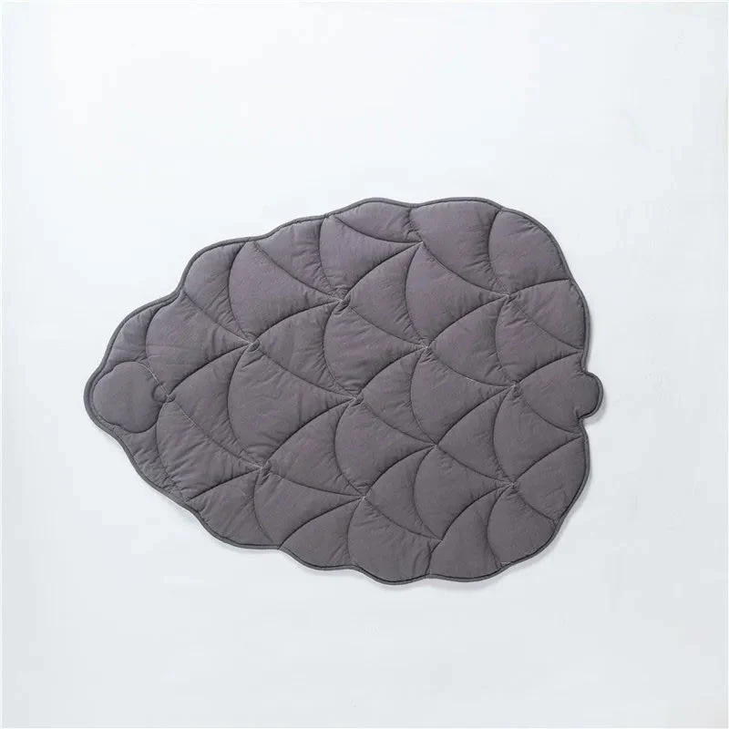 Tapis pour chien en forme de feuille – Confort doux, lavable | Feuille de Truffe™