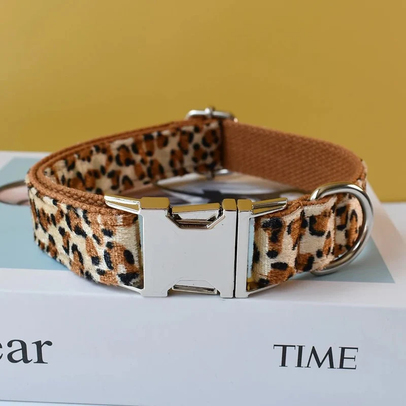 Collier Léopard pour Chien – Gravure Personnalisée, Laisse & Nœud Papillon