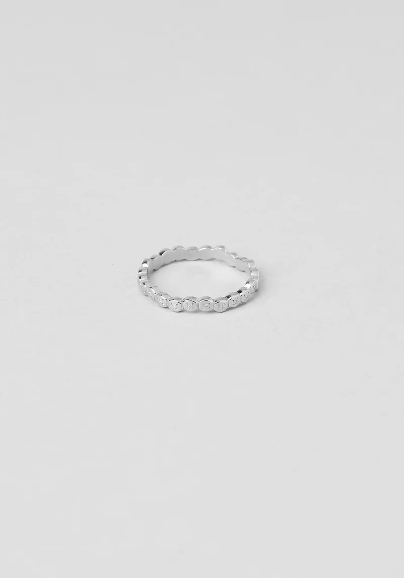 BAGUE REINE DIAMANTS