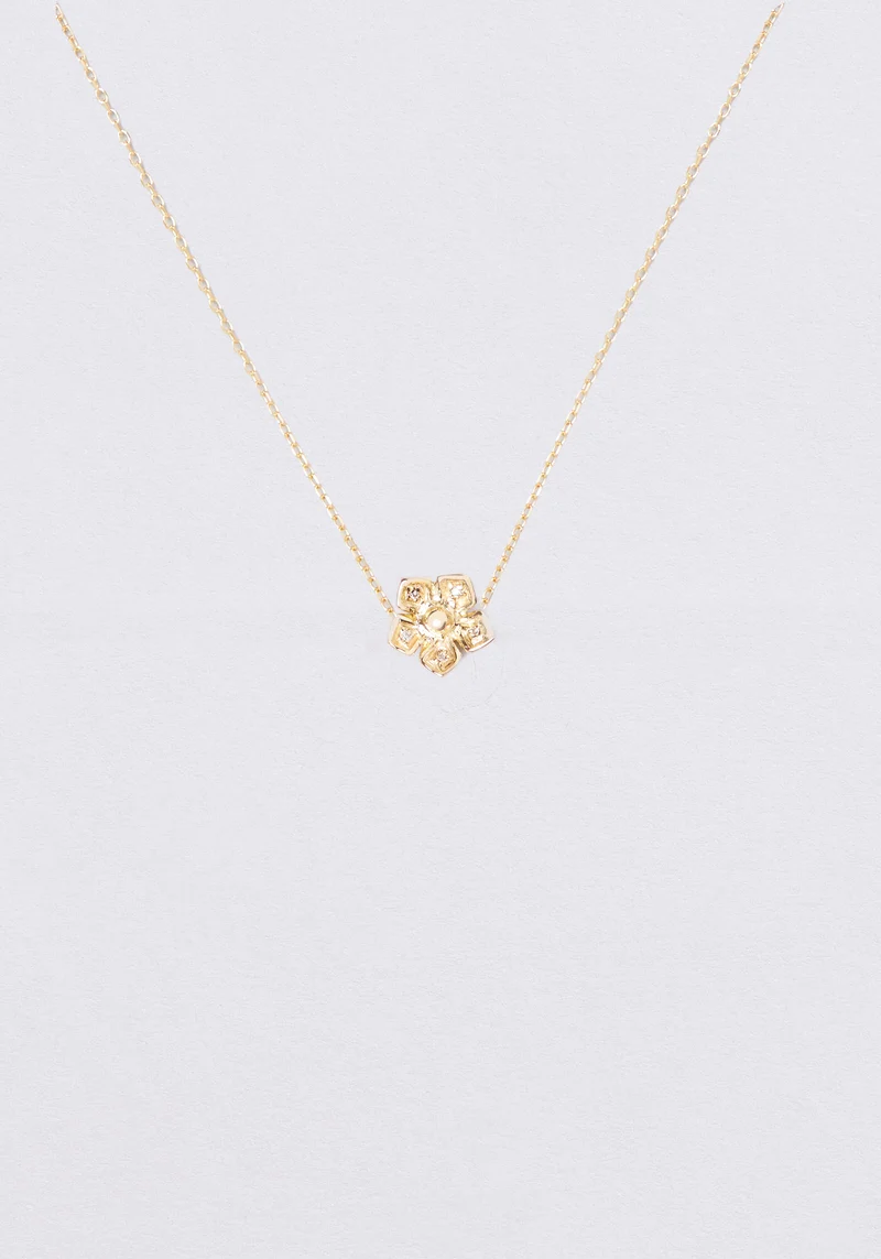 COLLIER NINA