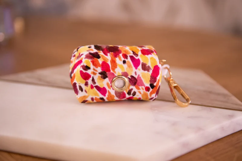 Porte sacs à crottes élégant