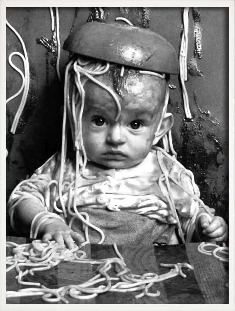 affiche femmes buvant vin et mangeant spaghettis décoration murale