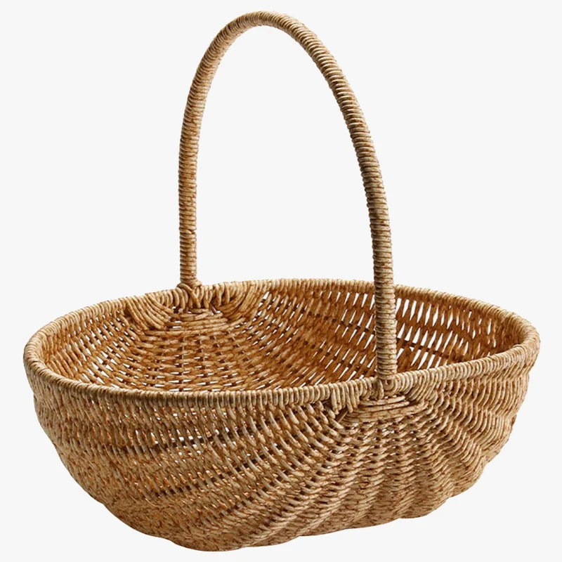 panier en osier tressé pour pain et nourriture en voyage
