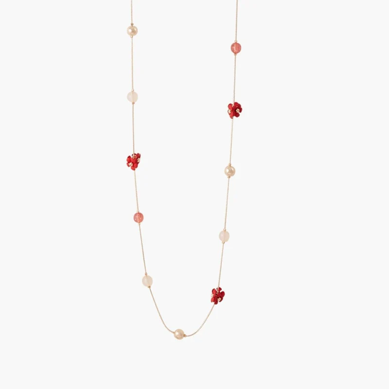 Sautoir perles et fleurs rouges