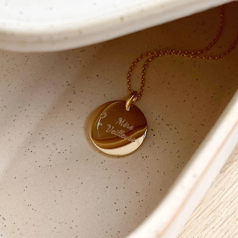 Collier "Mère Veilleuse" plaqué or