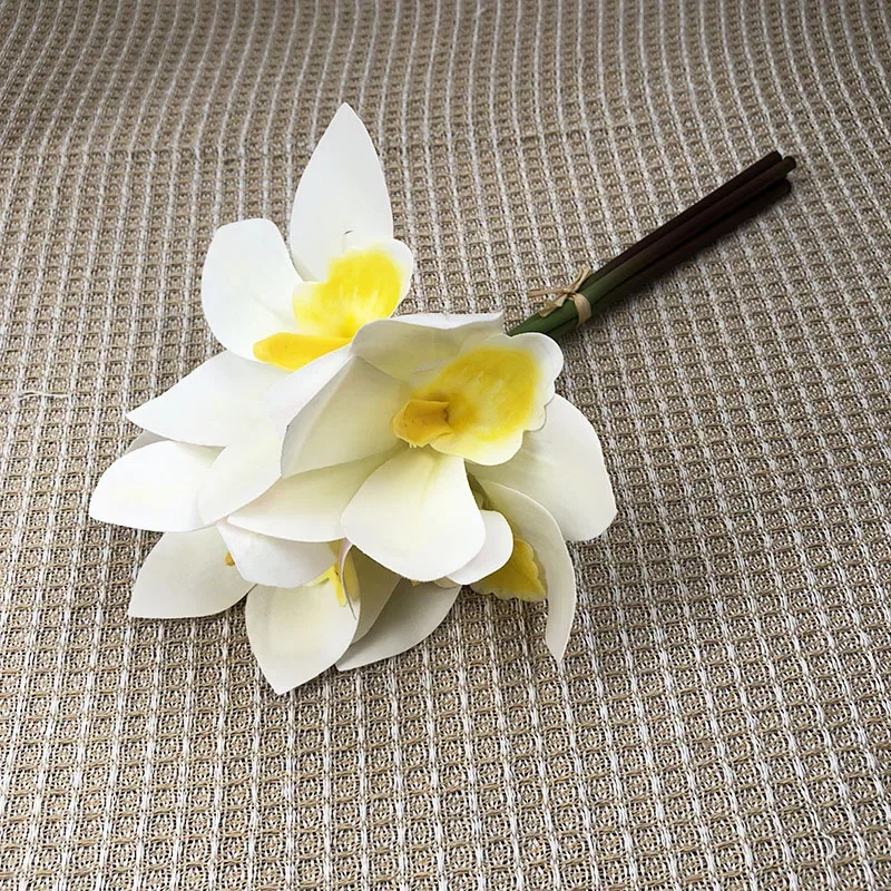 bouquet de fleurs artificielles pour décoration chaleureuse et moderne