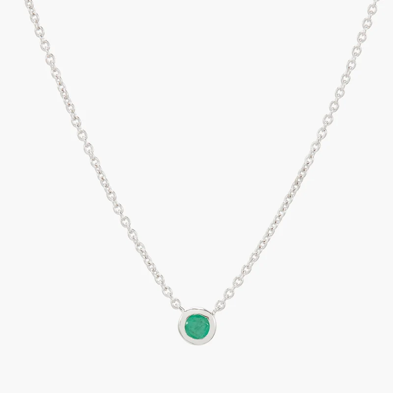 Collier argent 925 serti d'une pierre d'Emeraude
