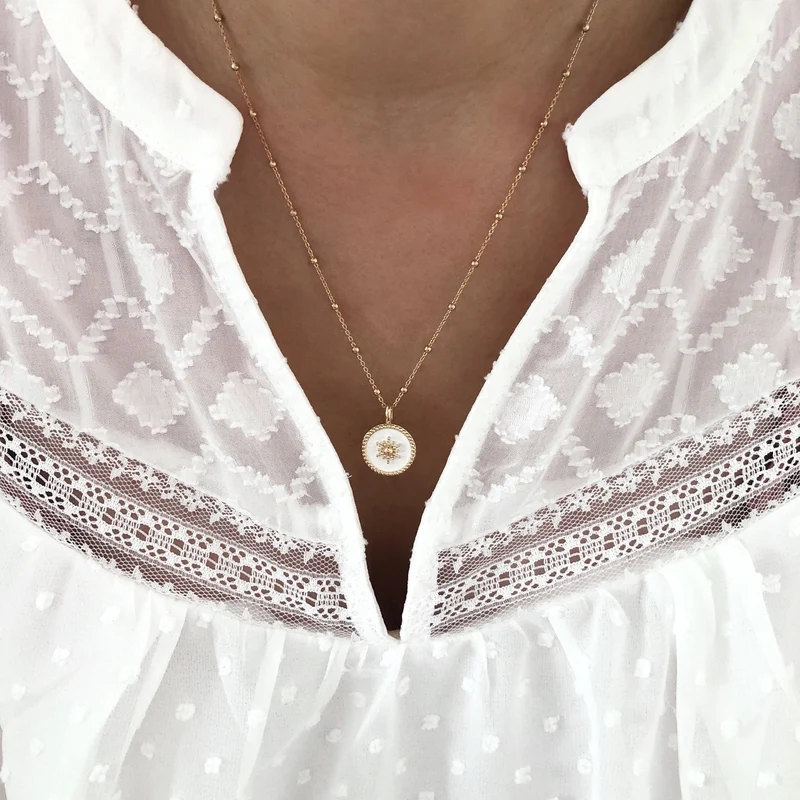 Collier "Soleil" Blanc plaqué or